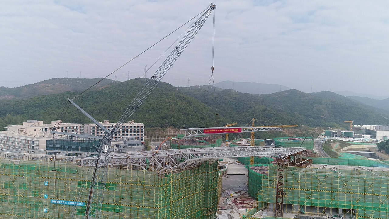 Long-cantilever hotel roof trusses successfully lifted at Shenzhen Jinshawan — original report image 9