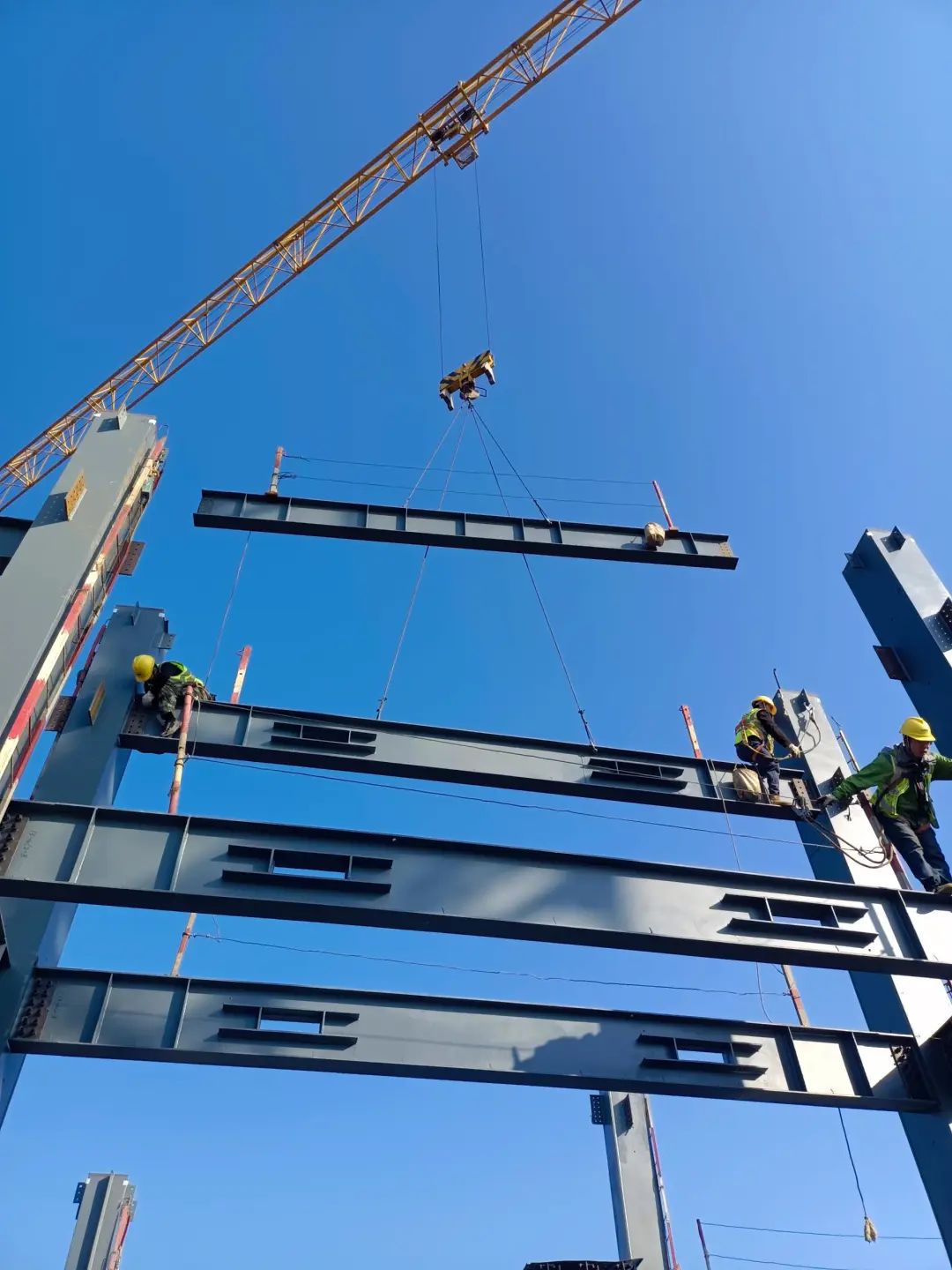 Wuxi's first prefabricated steel apartment project tops out — original report image 6