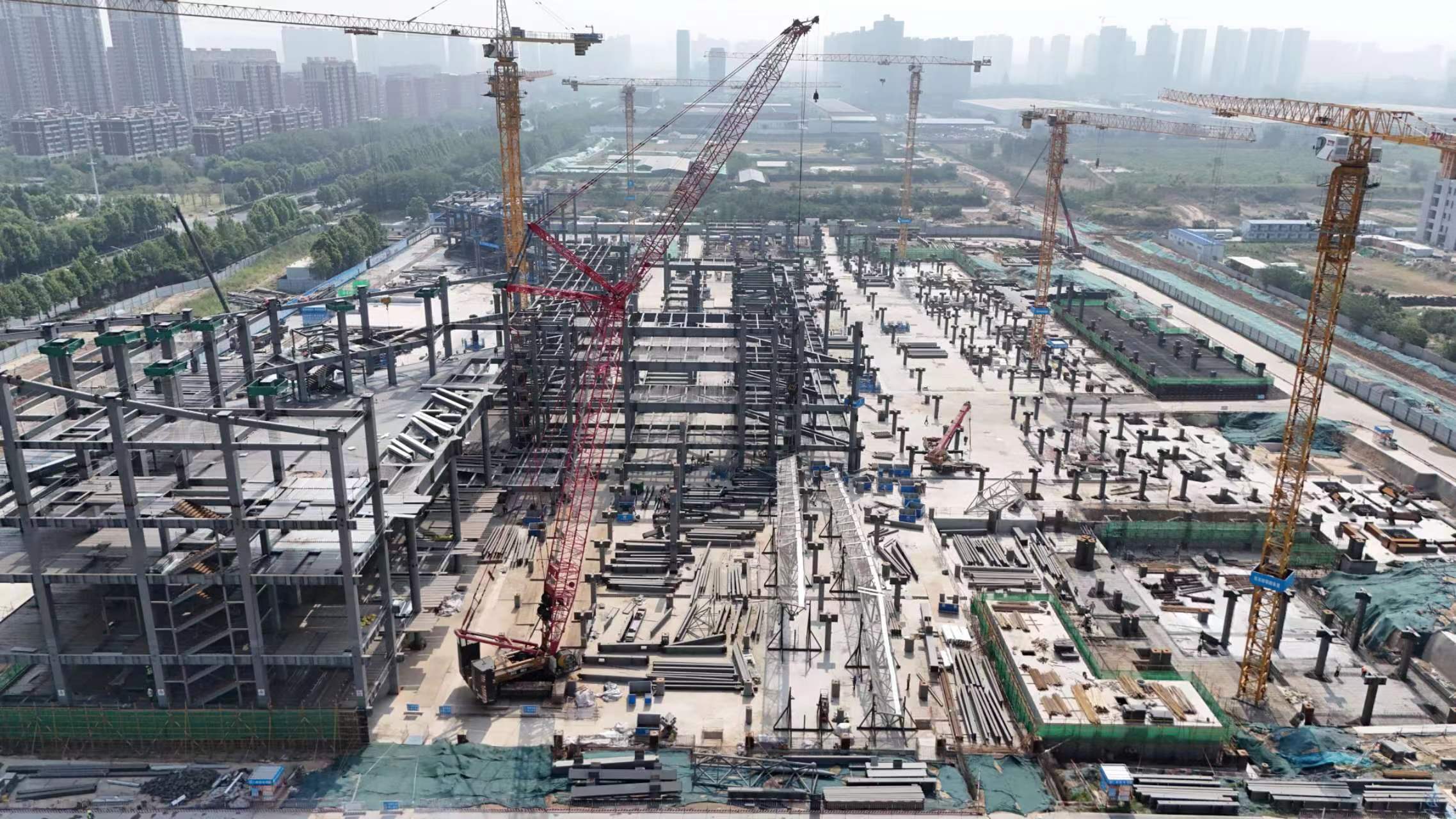 First roof truss lifted at Zhengzhou High-tech Urban Cultural Complex — original report image 3