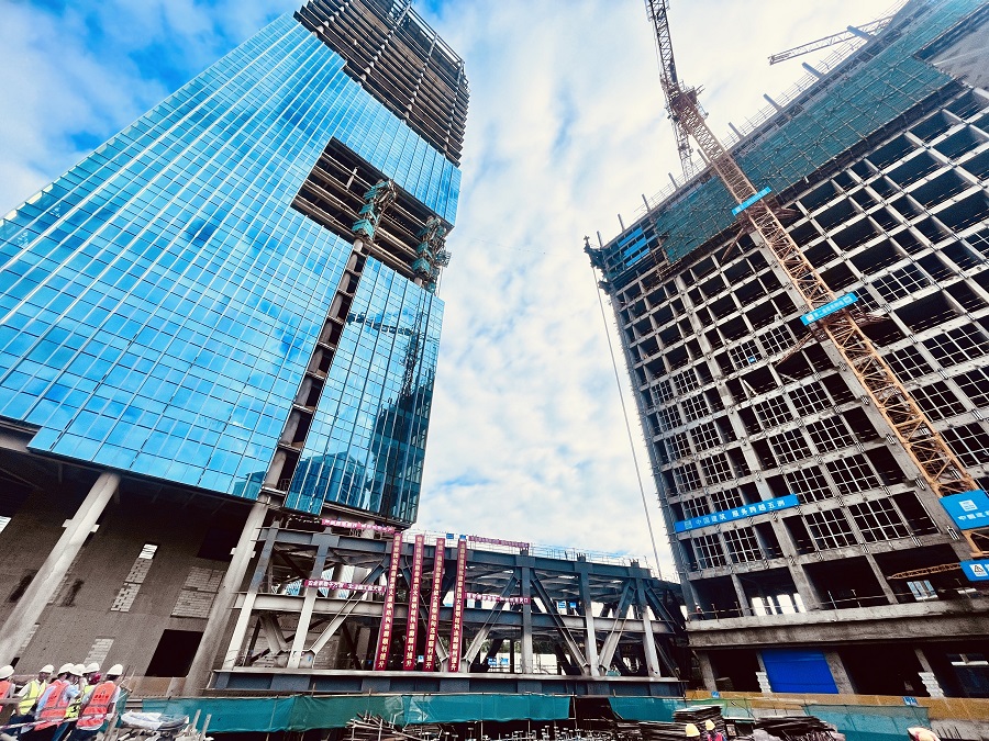 1,000-tonne steel skybridge successfully lifted at Kangtai Group Tower — original report image 4
